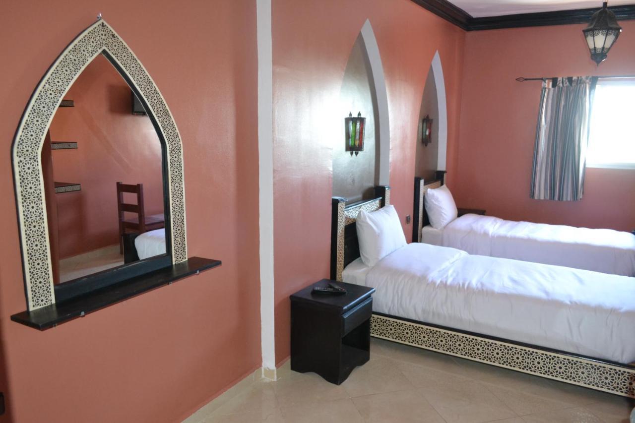 Inyan Dakhla Hotel Exterior photo